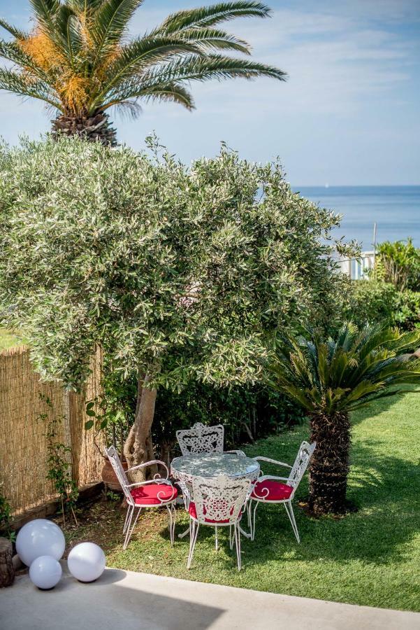 Oikia Eleanthi - Beachfront Garden Home! Mytikas (Epirus) Exterior foto