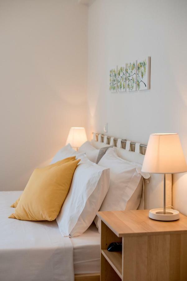 Oikia Eleanthi - Beachfront Garden Home! Mytikas (Epirus) Exterior foto
